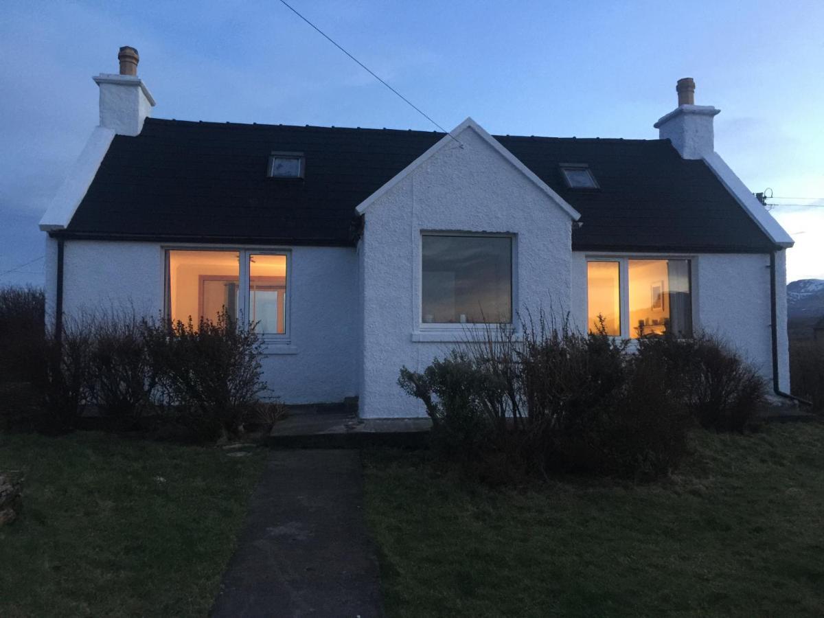 Amber'S Cottage Staffin Extérieur photo